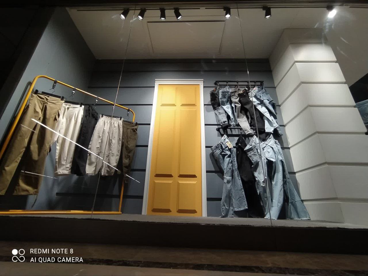 ویترین با ام دی اف